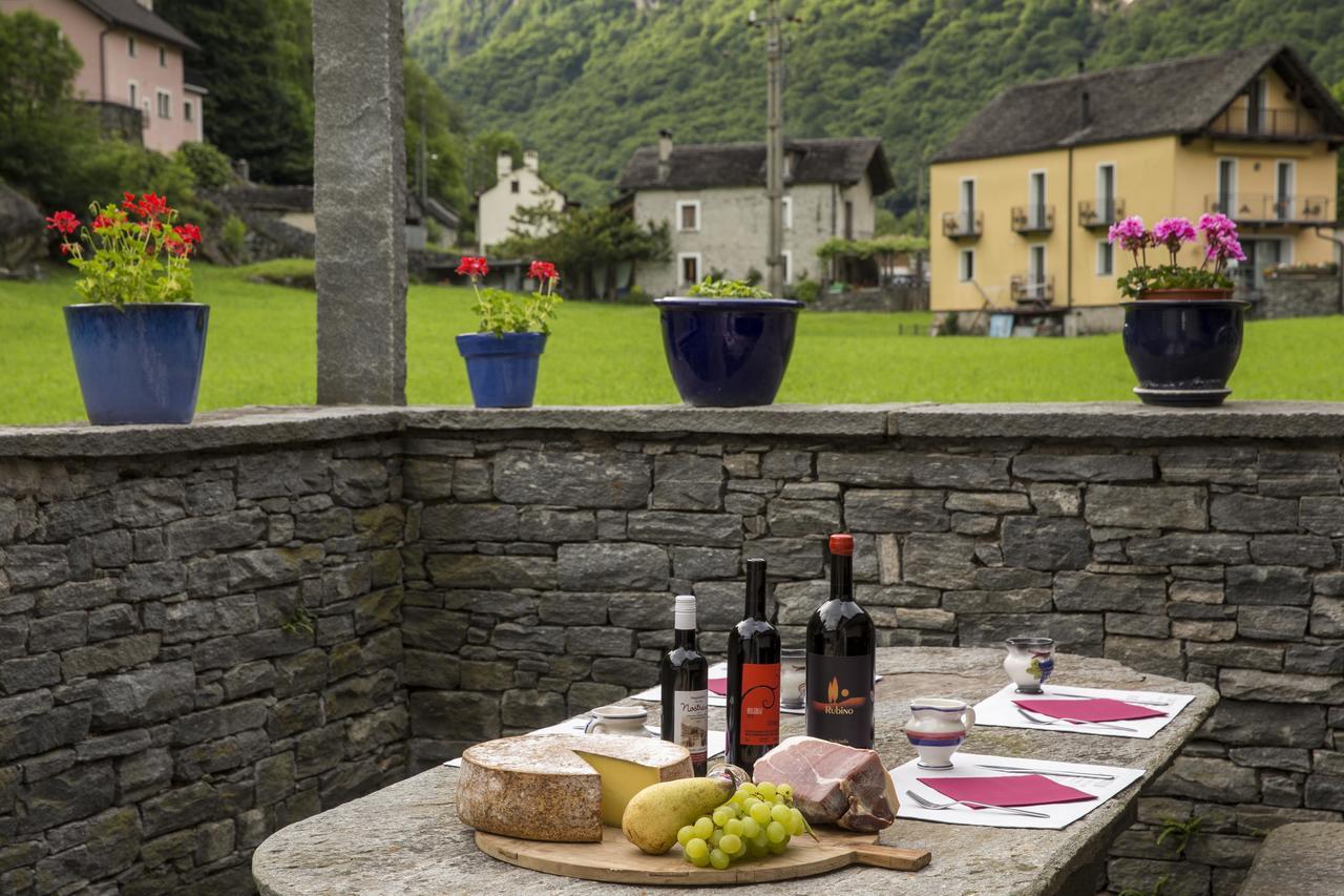 Locanda Turisti Bignasco エクステリア 写真